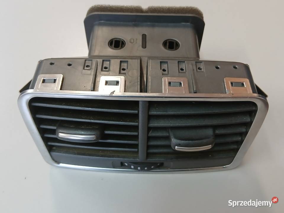 Kratka nawiewu tunelu AUDI A6 C6 4F0819203 Kratki nawiewu Szczerbice