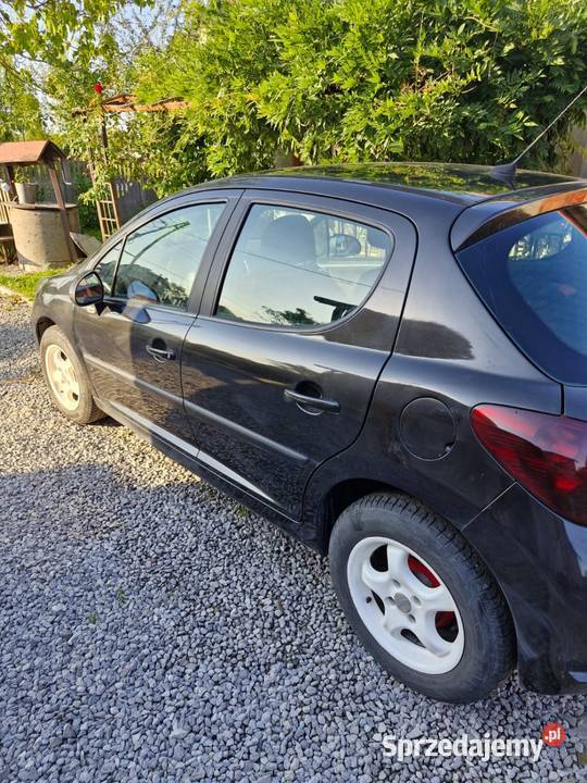 PEUGEOT 207 14 75 2006r Peugeot Stalowa Wola