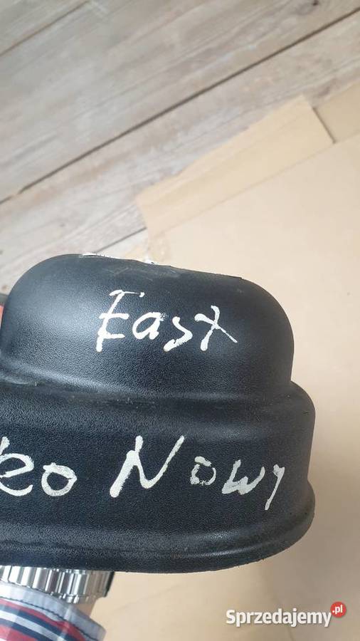 obudowa pokrywa rozrządu Ford Volvo 16 benzyna Motoryzacja Snopków