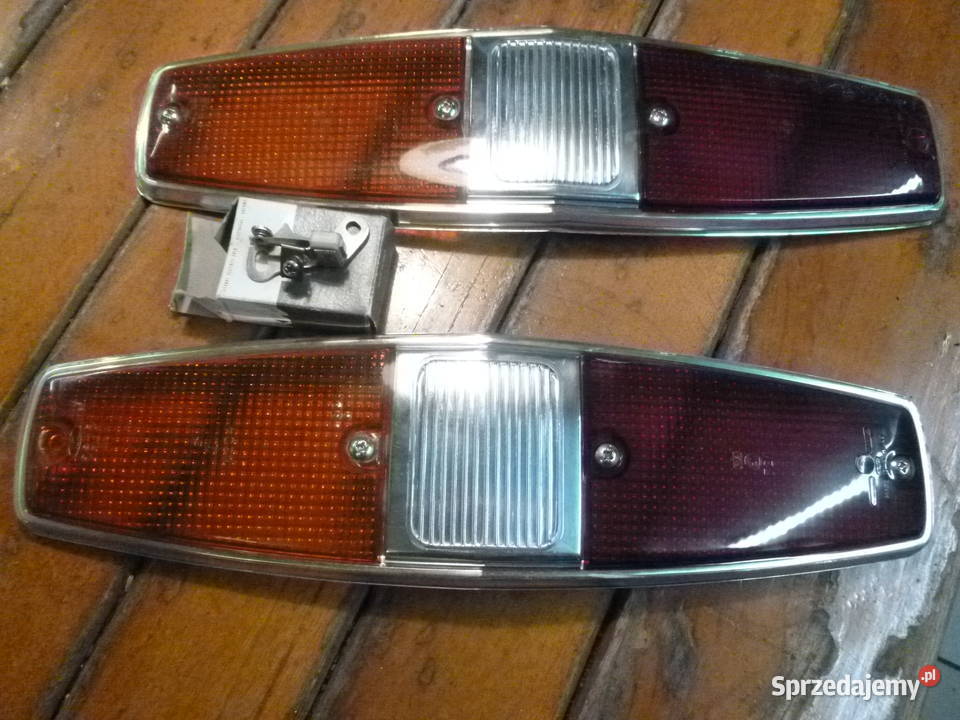 Klosz lampy tylnej z chromowaną ramką Ford mazowieckie Mława