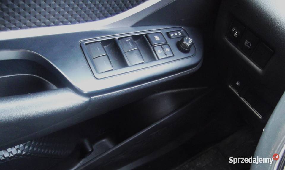 sprzedam Toyota CHR 18 hybryda Rok produkcji 2021 Miastko