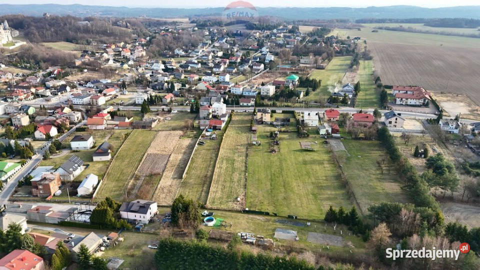 DZIAŁKA BUDOWLANO USŁUGOWA PODZAMCZE 32ar