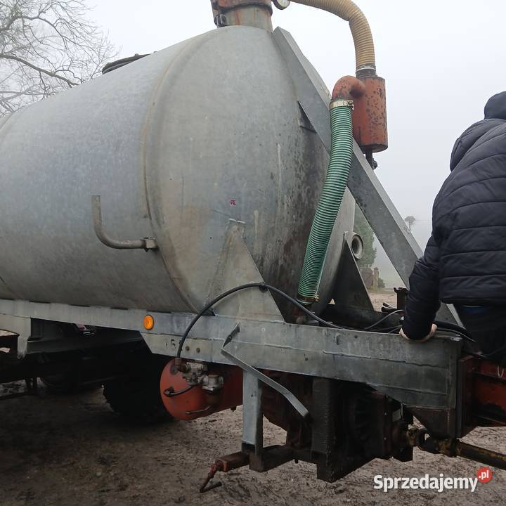 Sprzedam beczkowoz woz asenizacyjny 10000 litrow sprzedam