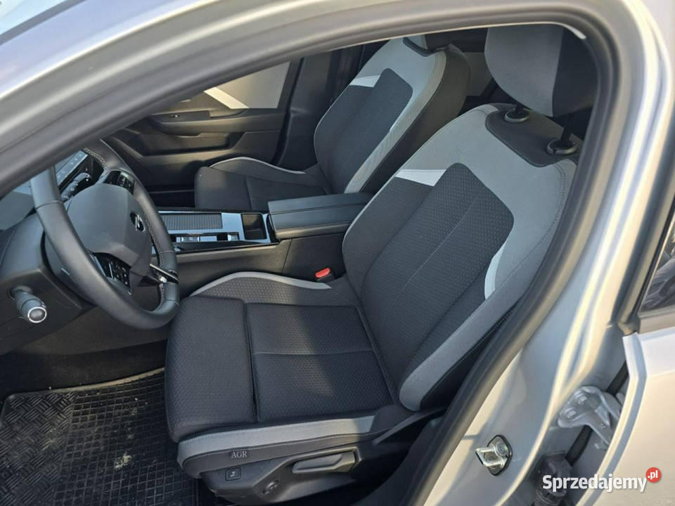 Opel Astra L 2021 Komorniki