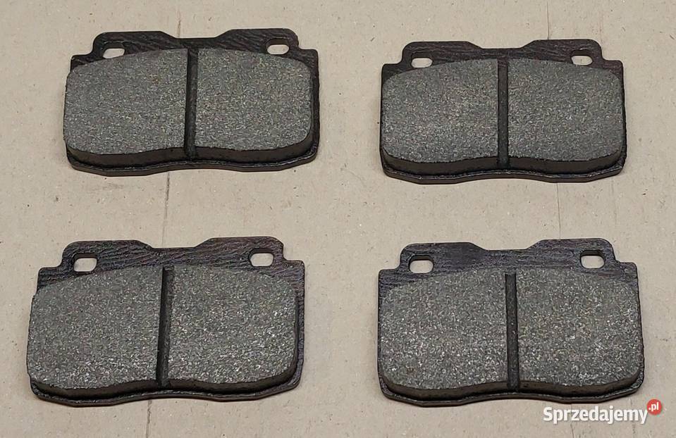 KLOCKI HAMULCOWE PRZÓD FIAT 127 147 FIORINO Mielęcin