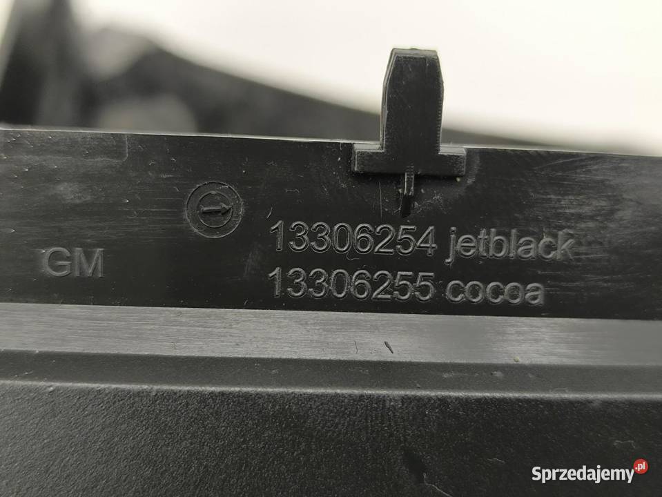 OBUDOWA KOLUMNY KIEROWNICZEJ OPEL INSIGNIA A Osłony i zaślepki