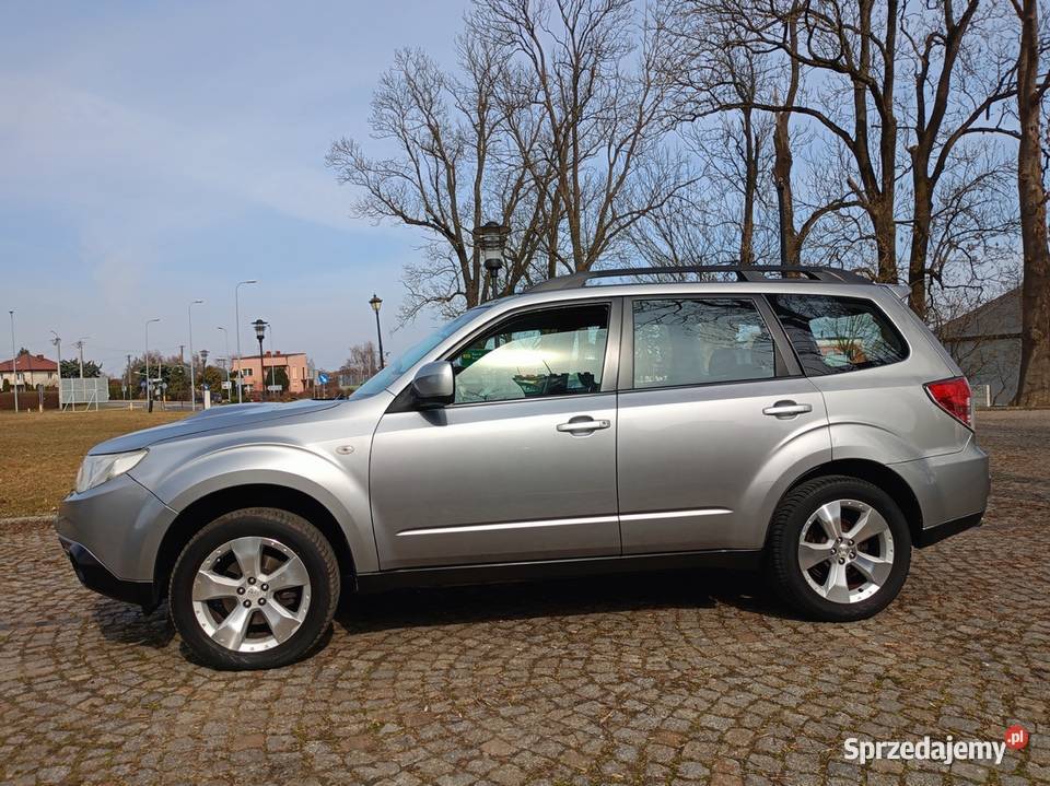 Ładny Subaru Forester III 2 0D Boxer 2011 4x4 mazowieckie Gostynin