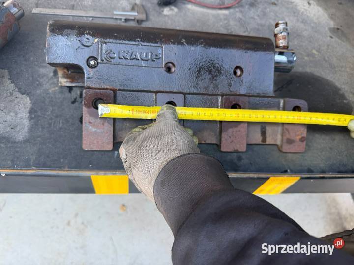 Kaup siłownik hydrauliczny lewy Antonie sprzedam