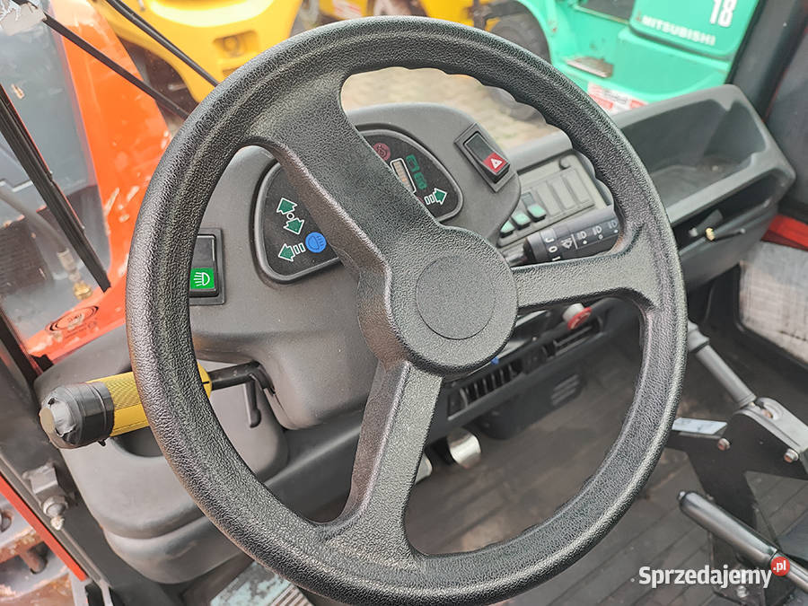 Ciągnik terminalowy elektryczny pojazd sprzedam