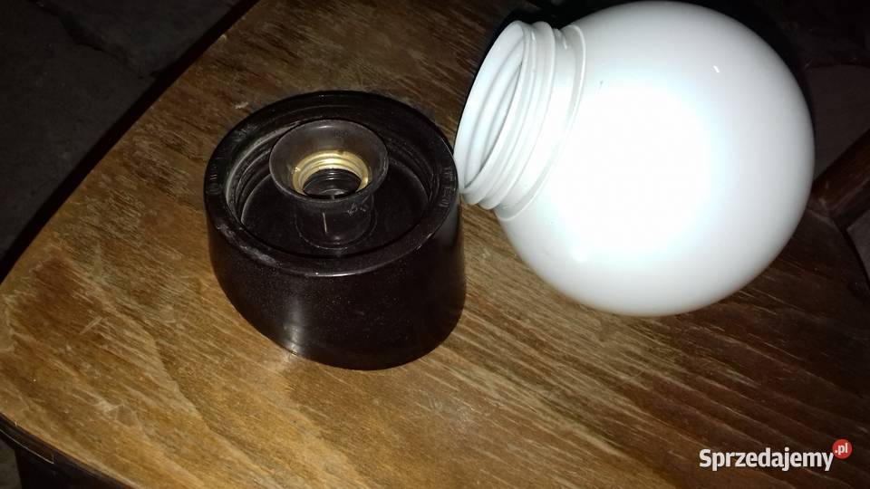 retro lampa małe jajeczko mleczne szkło Lubań