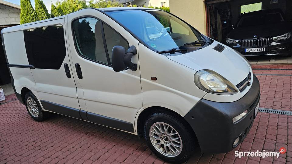 Opel Vivaro 6 os 19DTI 100 2003 Klima 6os Zarszyn