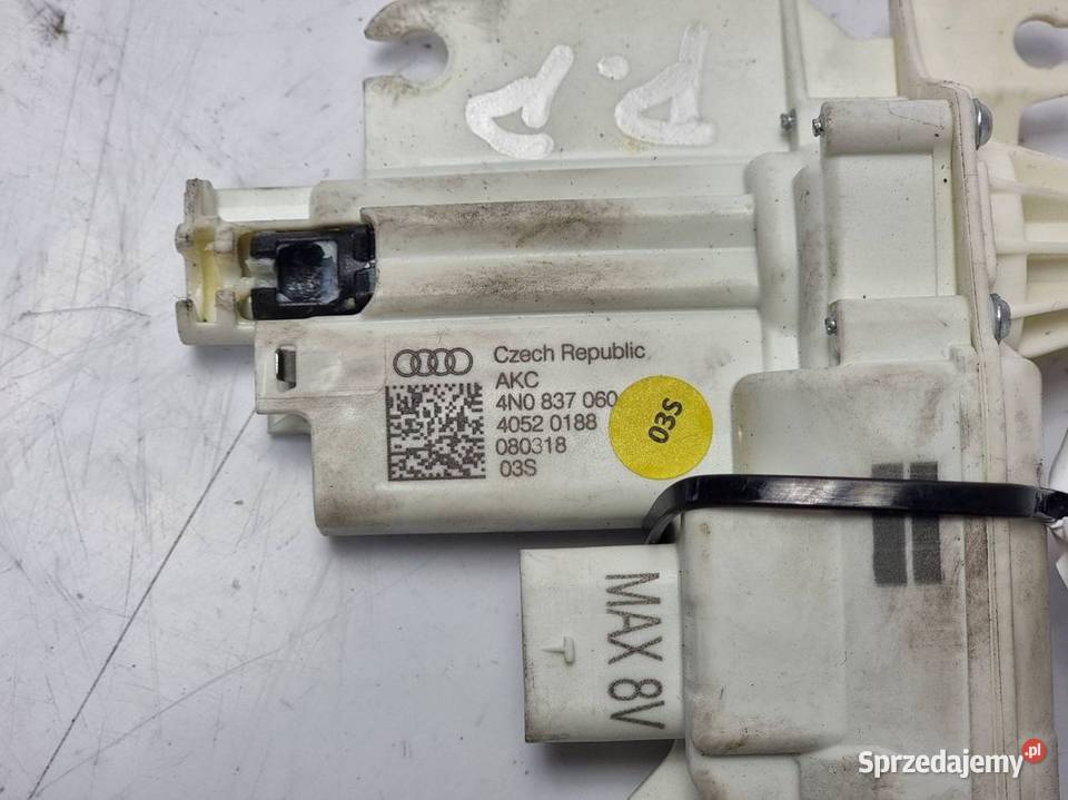 DOCIĄG DRZWI AUDI A8 L D5 4N 4N0837060 PRAWY