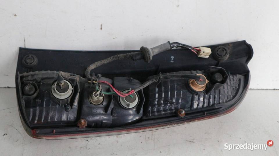 LAMPA LEWA TYLNA TYŁ DAIHATSU SIRION II