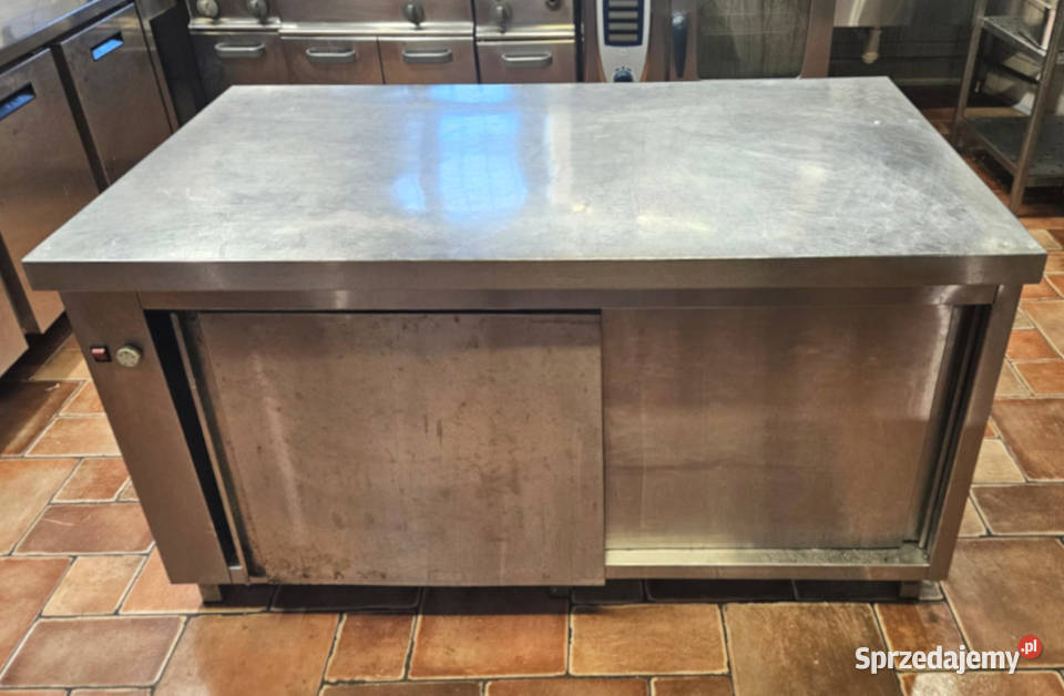 Stół grzewczy centralny z przesuwnymi drzwiami