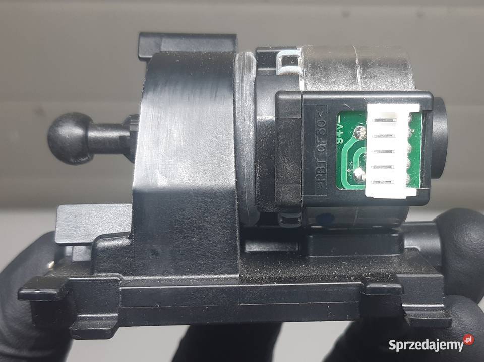 SILNICZEK REGULACJI LAMPY AUDI VW 74862101AB dolnośląskie Mielęcin sprzedam