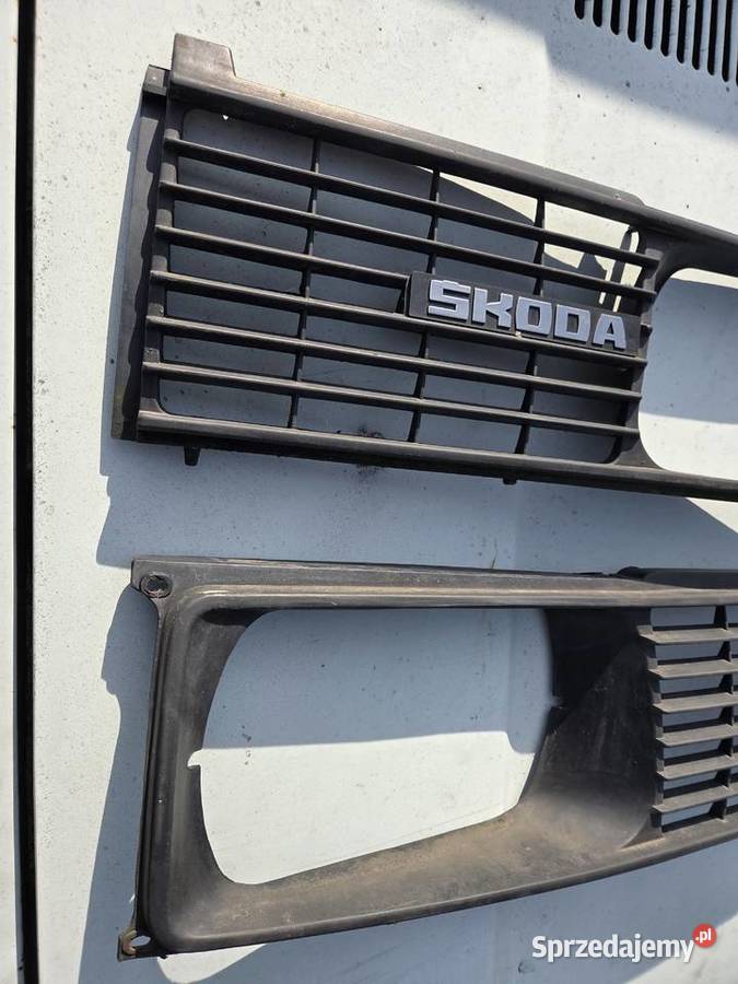 Skoda 105 atrapa przednia plastikowa Gliwice sprzedam