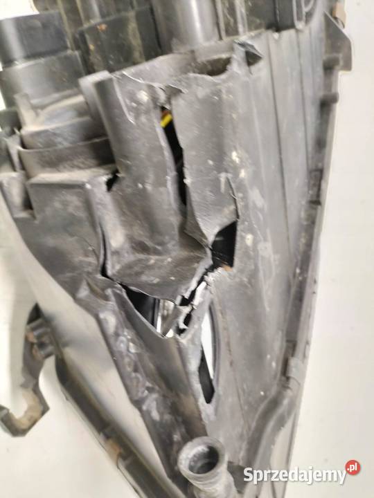 LAMPA PRZÓD PRAWA EU PRZED LIFT USZKODZONA świętokrzyskie