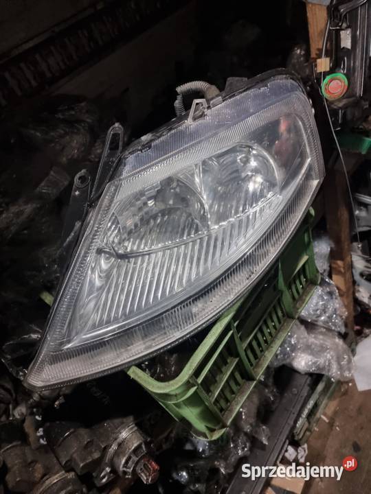 lampa przednia lampy przód lewa Citroen C3 Bodzentyn