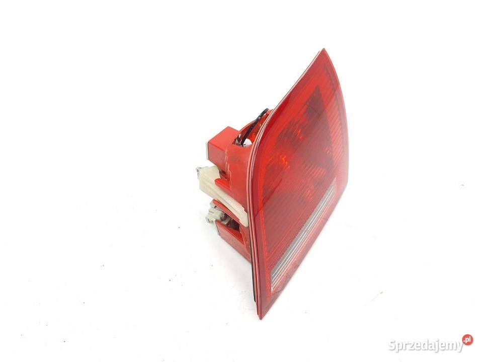 LAMPA W KLAPE PRAWA AUDI A3 8P 8P4945094 Lipno