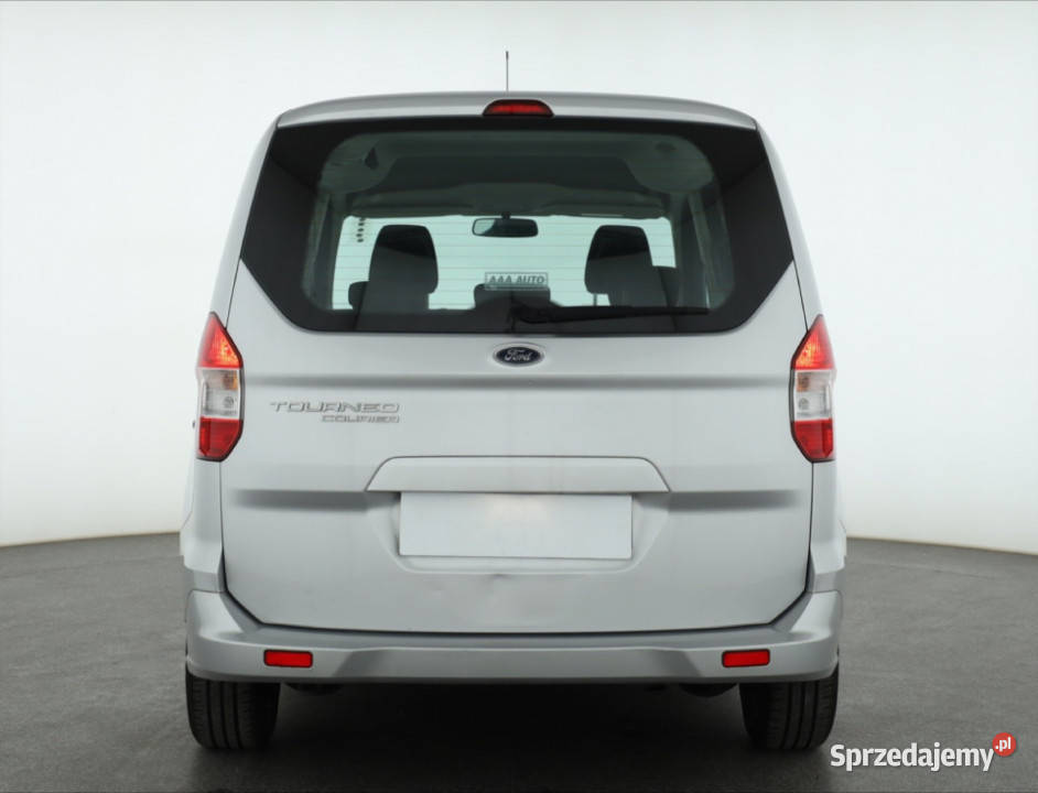 Ford Tourneo Courier 15 TDCI sprzedam
