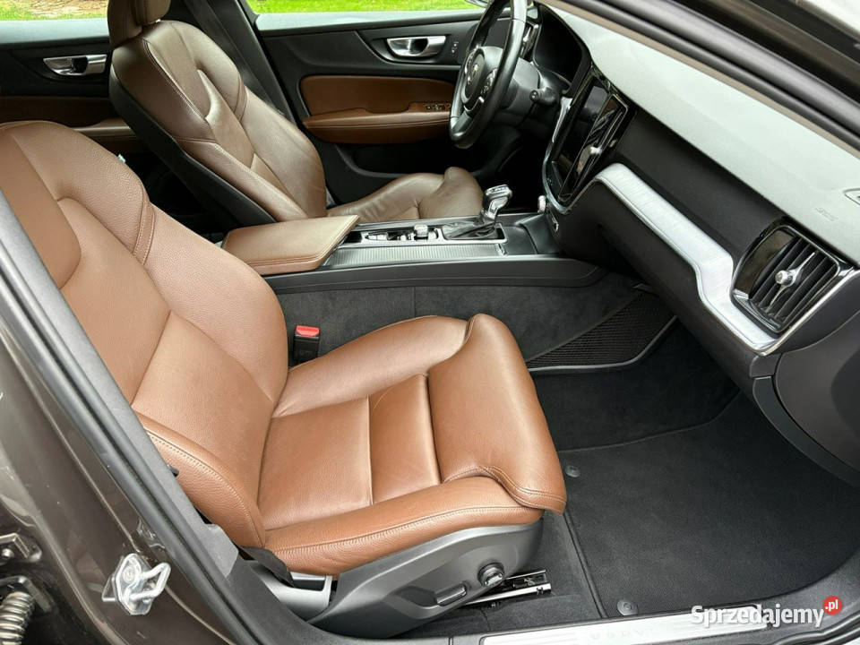 Volvo V60 20 T4 190 Podgrzewane fotele i benzyna Lipówki