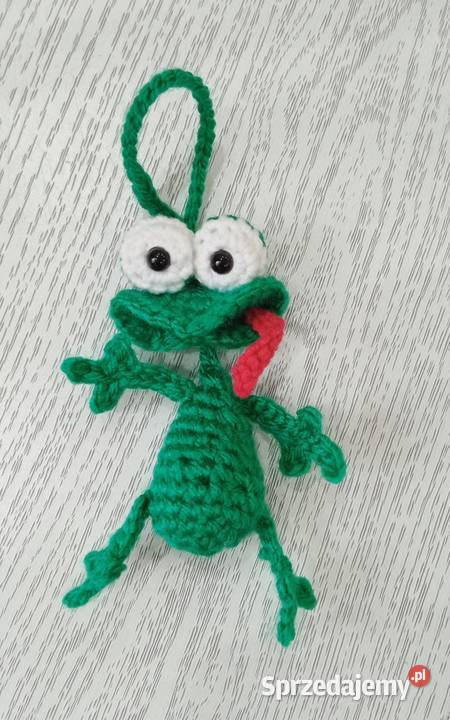 Śmieszna żabka wykonana na szydełku brelok Łask