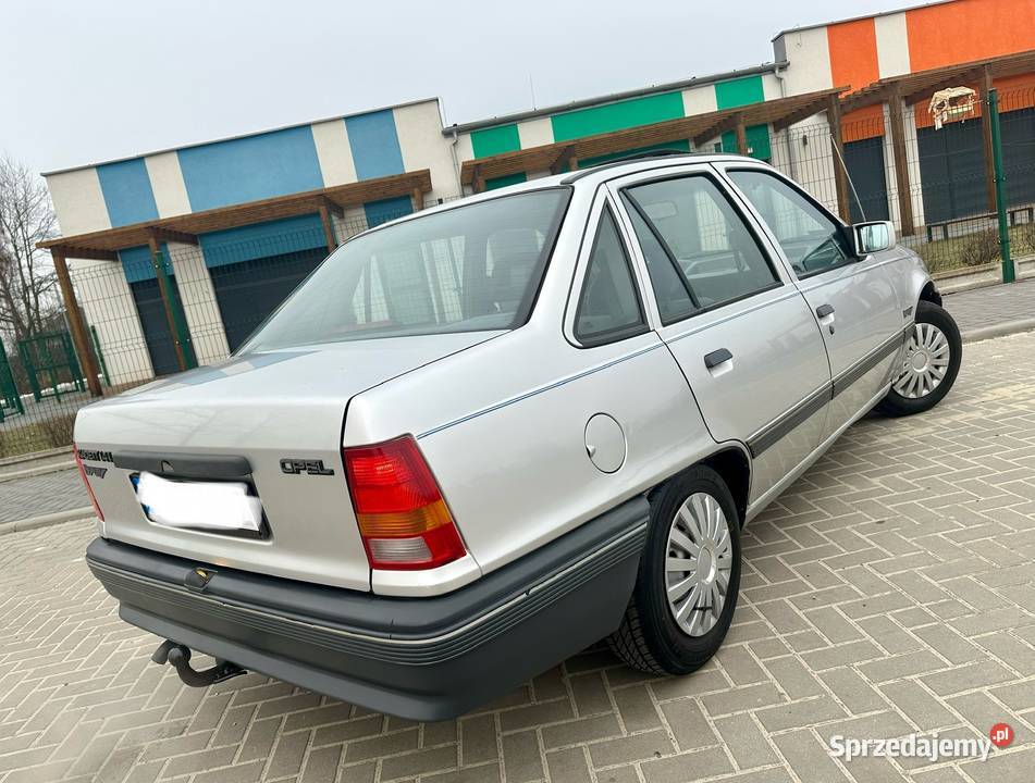 Opel Kadett 14i KAT Beauty 1990r Sedan Ostrów Wielkopolski