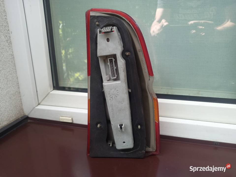 Ford Escort MK5 MK7 VII kombi lampa tył tylna Sieradz
