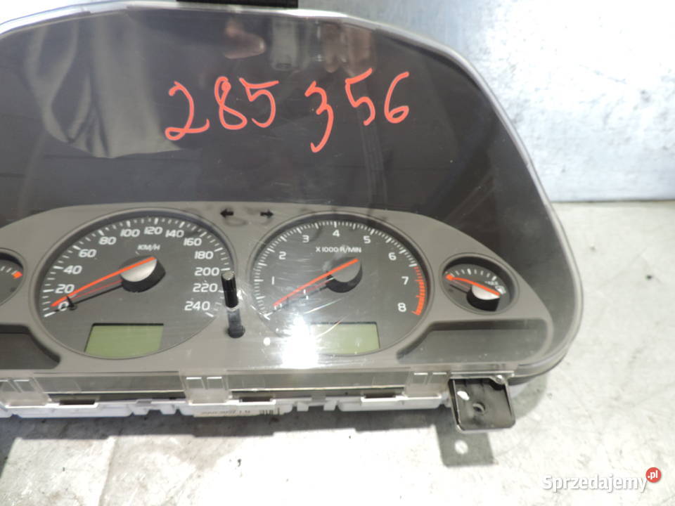 LICZNIK ZEGAR 30623052G VOLVO V40 I LIFT 20 B Wyposażenie wnętrza małopolskie Nowy Sącz