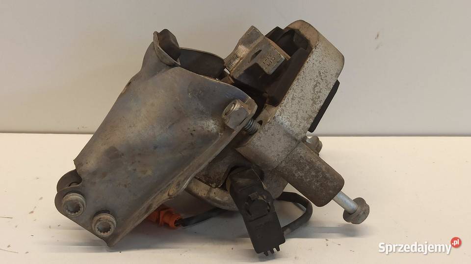 AUDI A6 C7 C7 PODUSZKA SILNIKA LEWA 30TDI