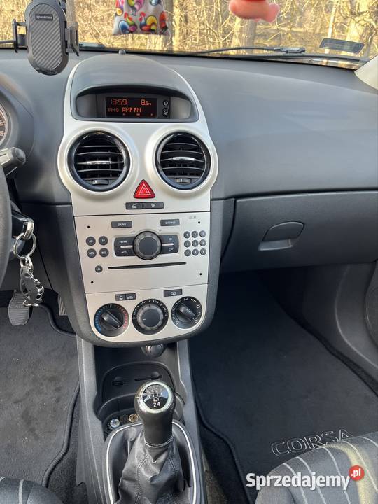 Opel Corsa D Strobin