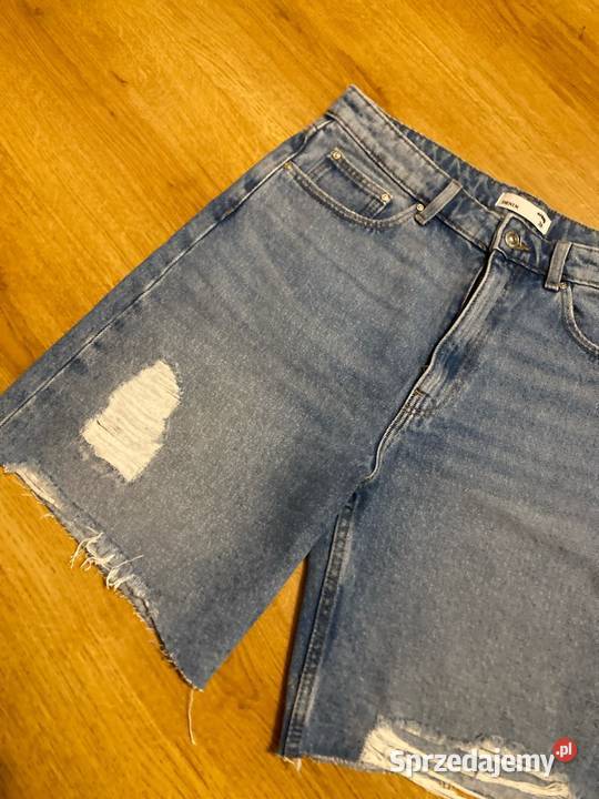 Niebieskie jeansowe spodenki damskie Sinsay Jelenia Góra