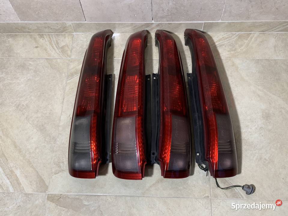 Lampa tylna tył prawa lewa Ford Fiesta MK6 Barwałd Dolny