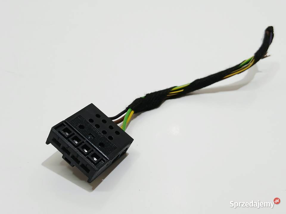 KOSTKA LAMPY TYŁ W KLAPĘ BAGAŻNIKA BMW F31