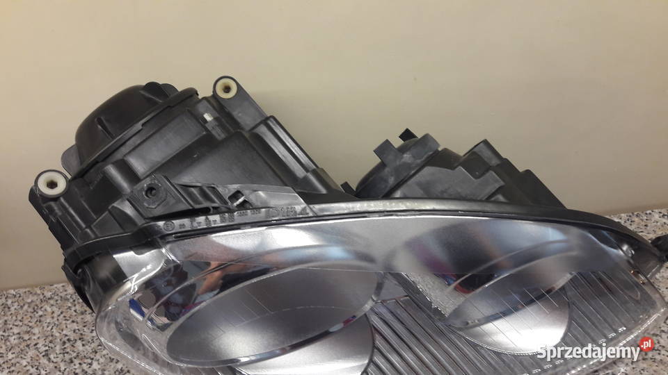 Reflektor Lampa VW Golf V prawa strona