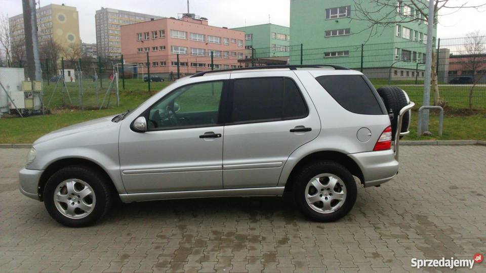 Na sprzedaż Mercedes ML 270 srebrny Rybnik