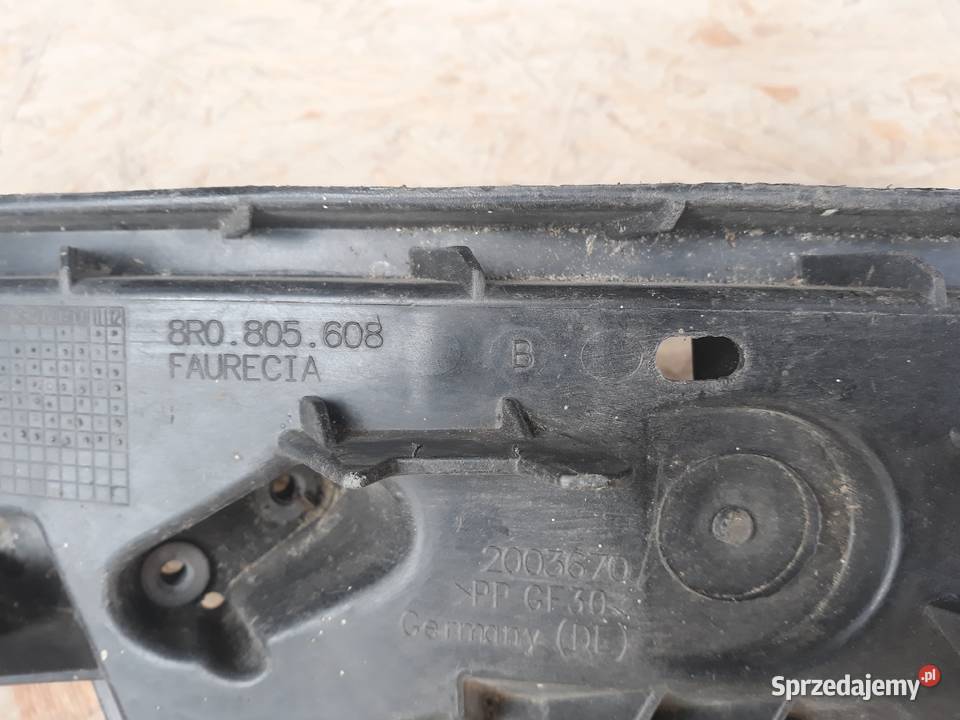 AUDI Q5 ŚLIZG POD LAMPĘ PRAWY PRZÓD 8R0807608B Międzychód