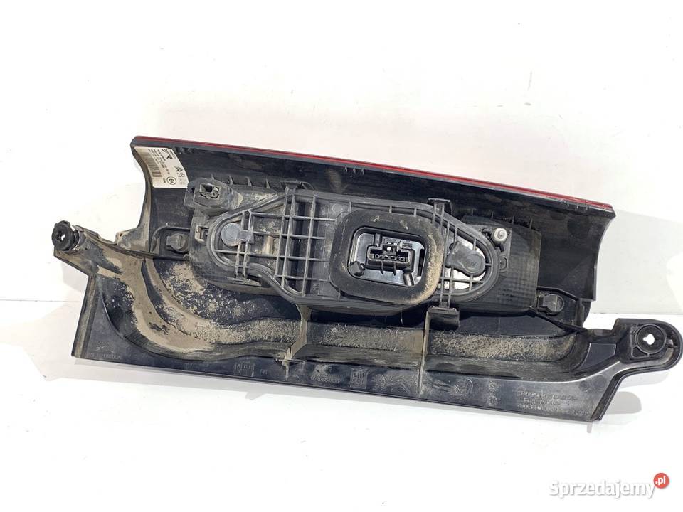 LAMPA PRAWY TYŁ TOYOTA PROACE 9820554880 Van osobowe