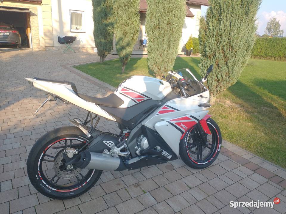 YAMAHA YZF 125 R Rok produkcji 2012 Wola Komborska
