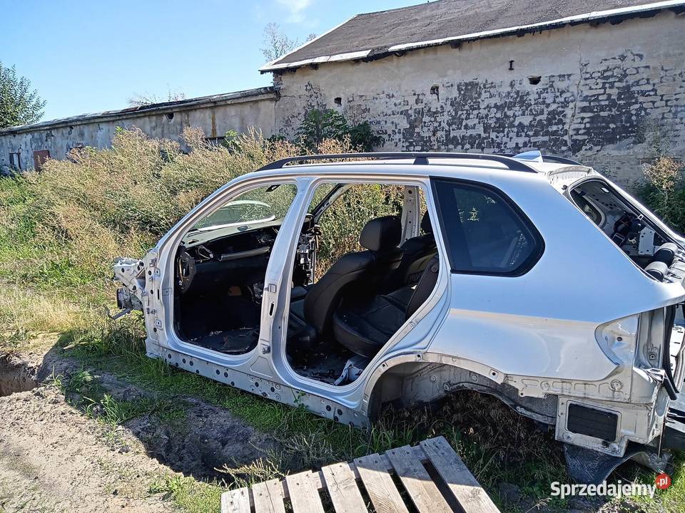 Buda Kasta BMW X5 Orgin lakier 7 os srodek skóra