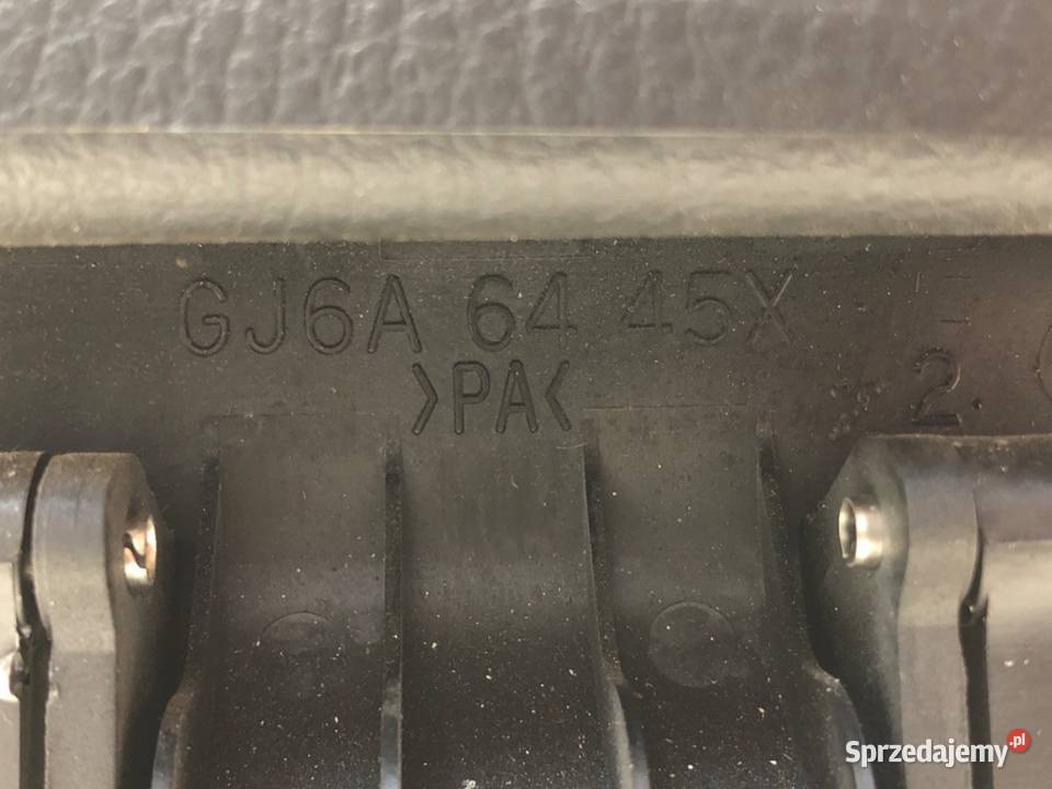 PODŁOKIETNIK MAZDA 6 GG Hatchback 0208 GJ6A6445X Podłokietniki sprzedam