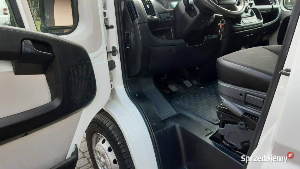 Peugeot Boxer 20 BlueHDi o mocy 110 L2H2 6osób elektryczne szyby Bachowice sprzedam