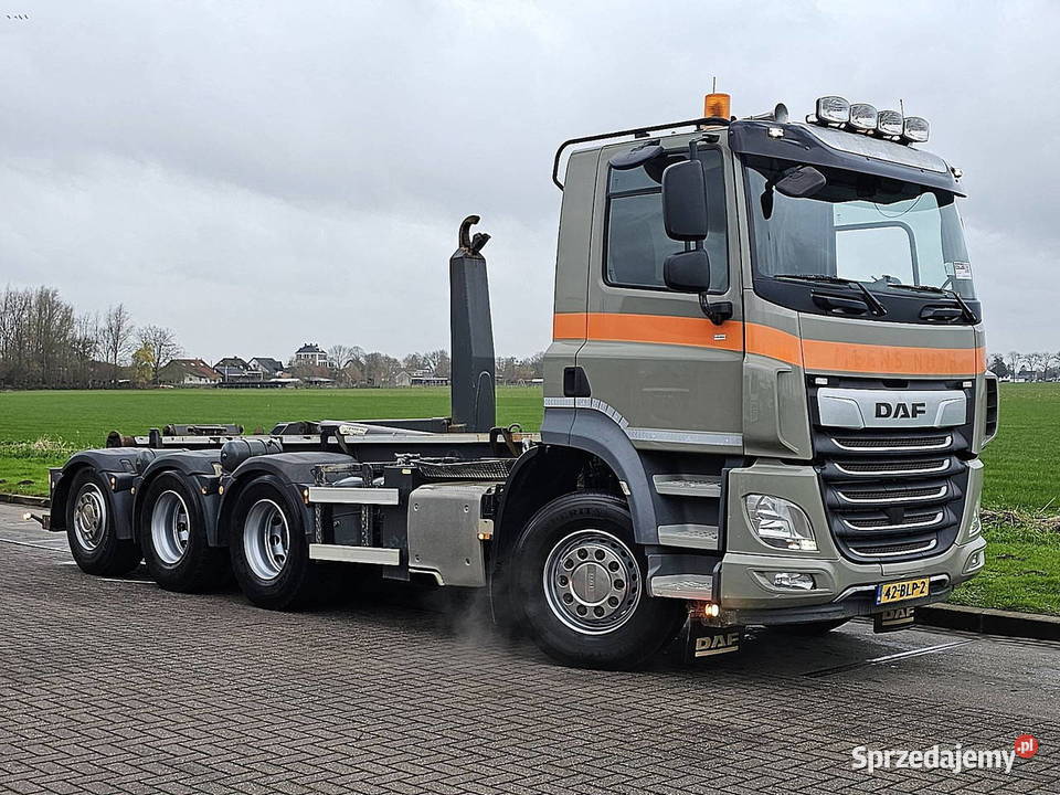 Hakowiec 4 osiowy 8x4 DAF CF Warszawa
