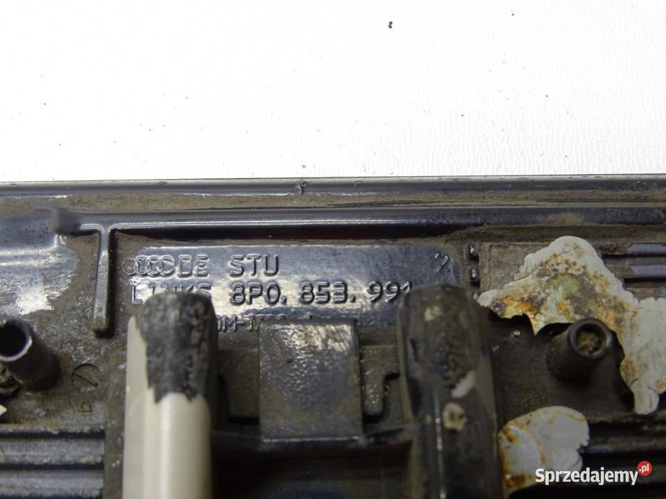LISTWA BŁOTNIKA LEWY PRZÓD 8P0853991 AUDI A3 8P osobowe sprzedam