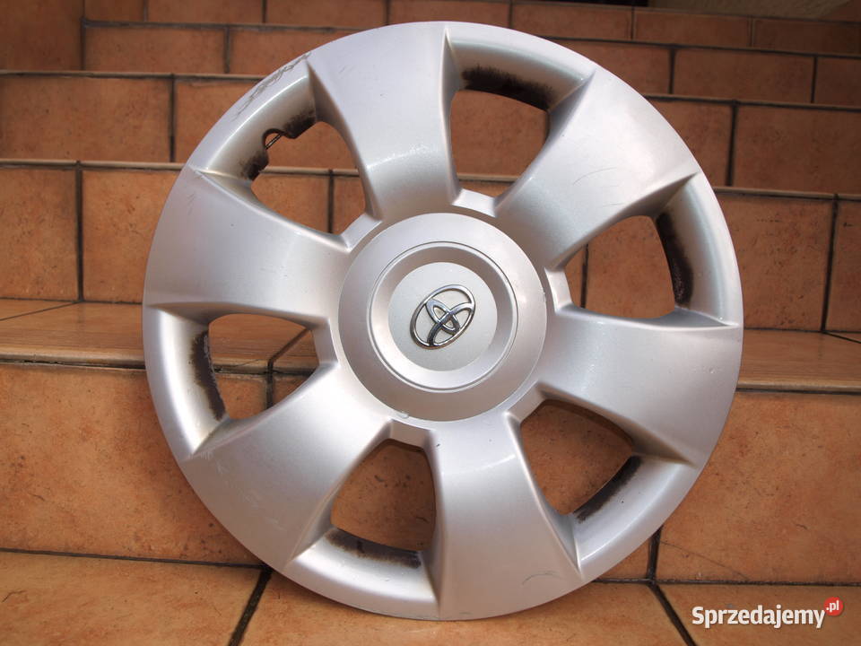 Toyota kołpak 15 oryginalny 1 sztuka