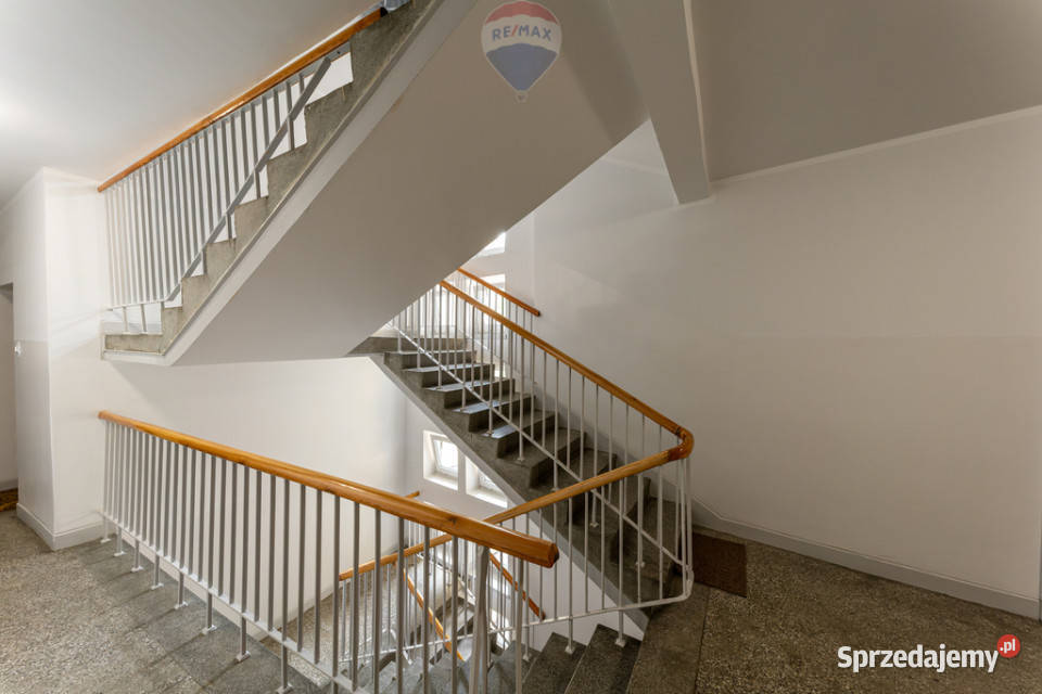 3 pokoje obok Łazienek Królewskich na wynajem Warszawa sprzedam