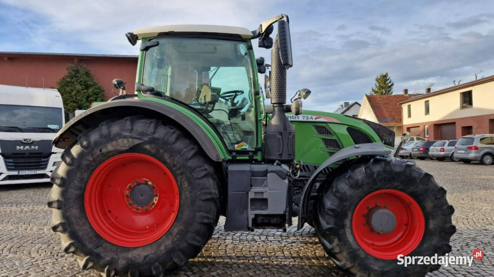 ciągniki Fendt 724 VARIO Fendt 724 Vario Klima Skrzynia biegów Automatyczna Głogówek