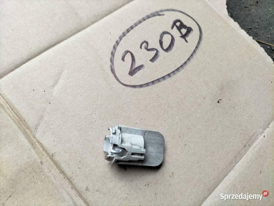 VOLVO V70 XC70 OPRAWKA KOSTKA WKŁAD ŻARÓWKI sprzedam
