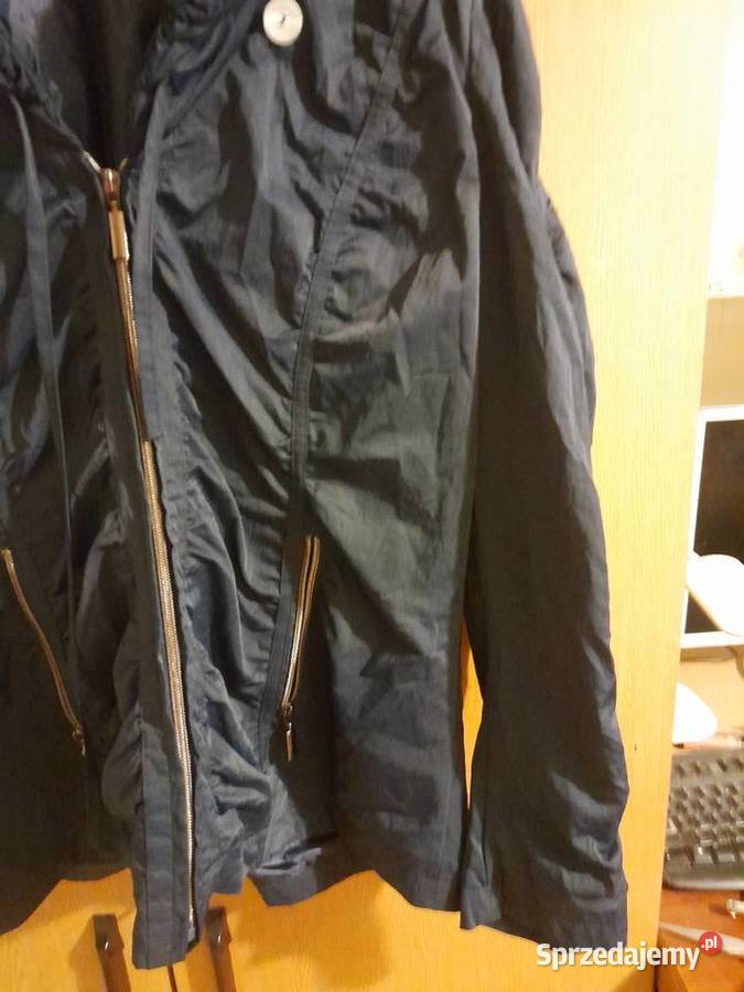 Kurtka czarna sprzedam