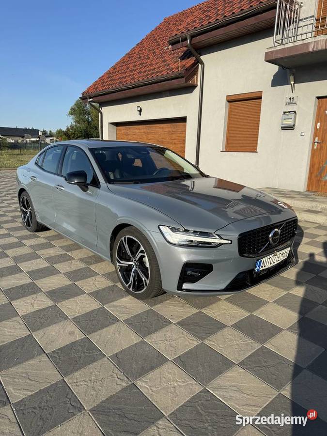 Volvo S60 B5 AWD Plus Dark 2024 20BenzynaStan Ciechocinek